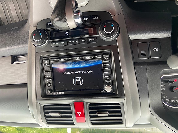 Honda CR-V 2 of 9