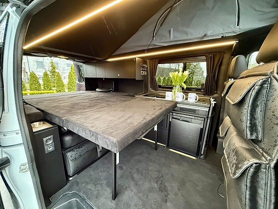 Mercedes-Benz Avcamper 15 of 20