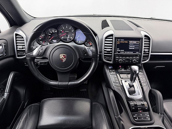 Porsche Cayenne 19 of 30