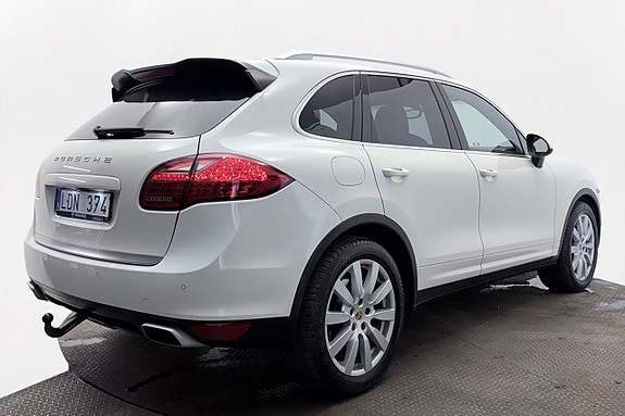 Porsche Cayenne 6 of 30