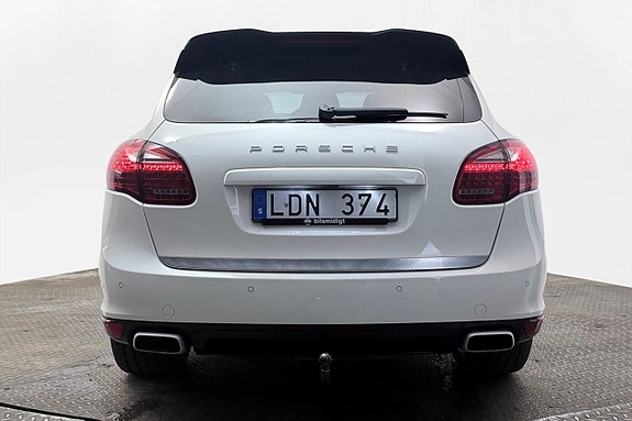 Porsche Cayenne 7 of 30