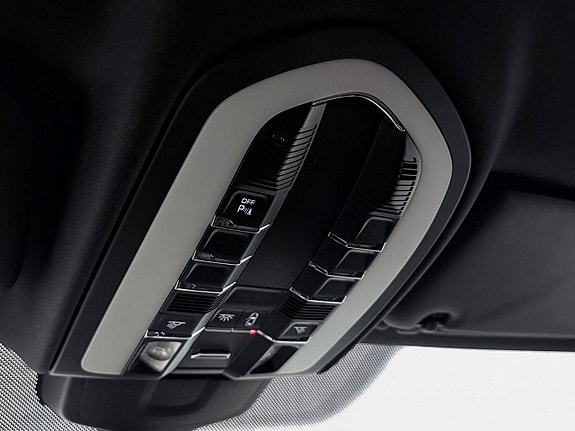 Porsche Cayenne 23 of 30
