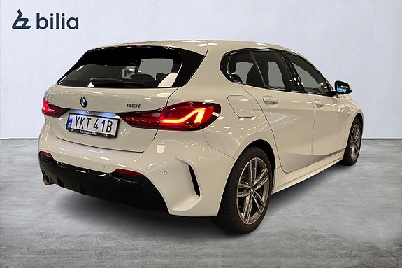BMW 118i 17 of 19