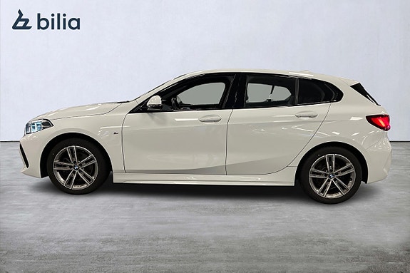 BMW 118i 4 of 5