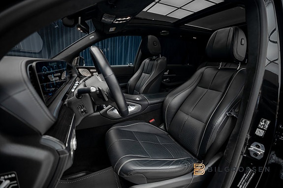 Mercedes-Benz GLS580 17 of 27