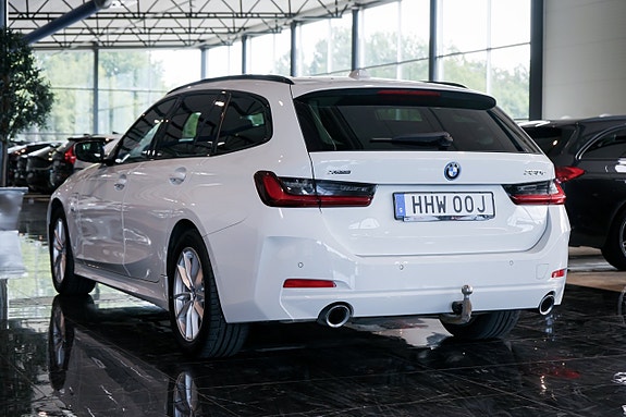 BMW 330e 6 of 30