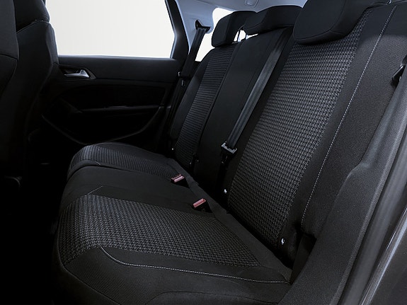 Peugeot 308 SW 13 of 15