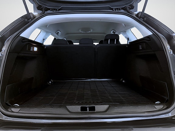 Peugeot 308 SW 14 of 15