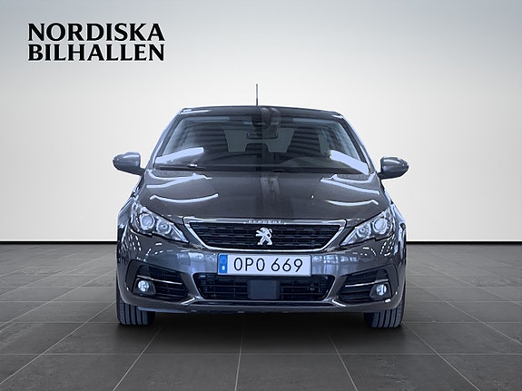 Peugeot 308 SW 2 of 5