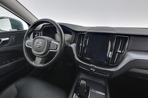 Volvo XC60 8 of 13