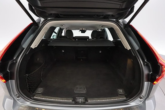 Volvo XC60 11 of 13