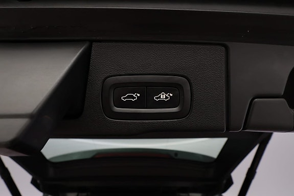 Volvo XC60 10 of 13