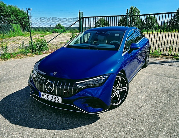 Mercedes-Benz EQE350+ SUV 3 of 5