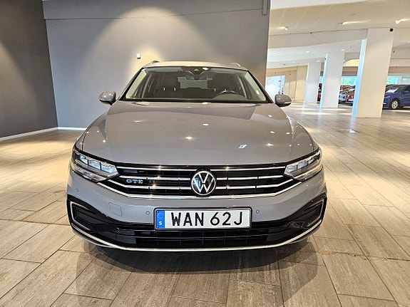 Volkswagen Passat 3 of 5