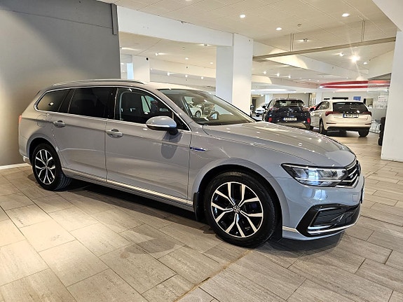 Volkswagen Passat 4 of 5