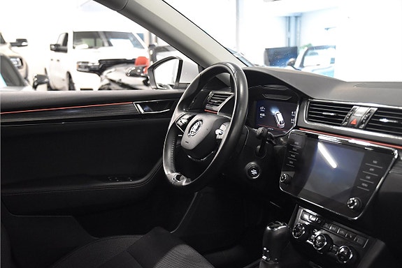 Skoda Superb 8 of 19