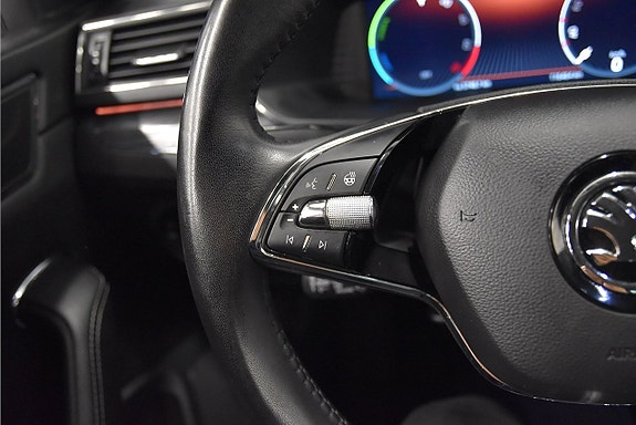 Skoda Superb 9 of 19