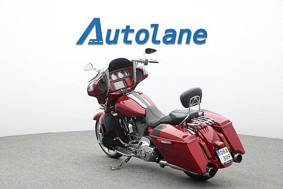 Harley-Davidson Street Glide CVO* Sommarkampanj 4,99% 4 of 5
