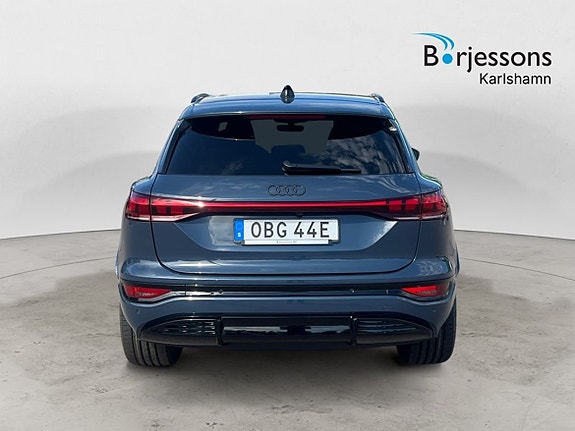 Audi Q6 e-tron 4 of 5