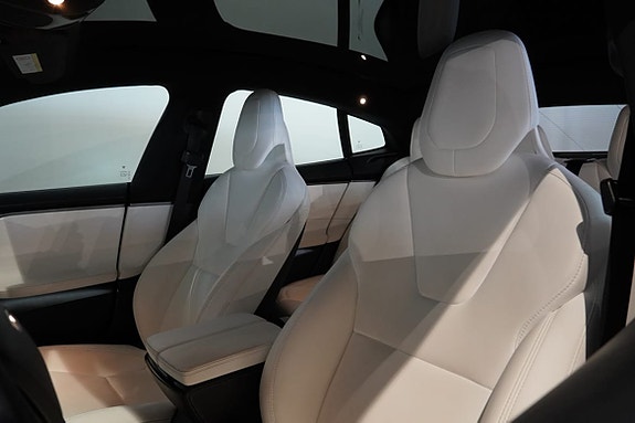 Tesla Model S 5 of 5