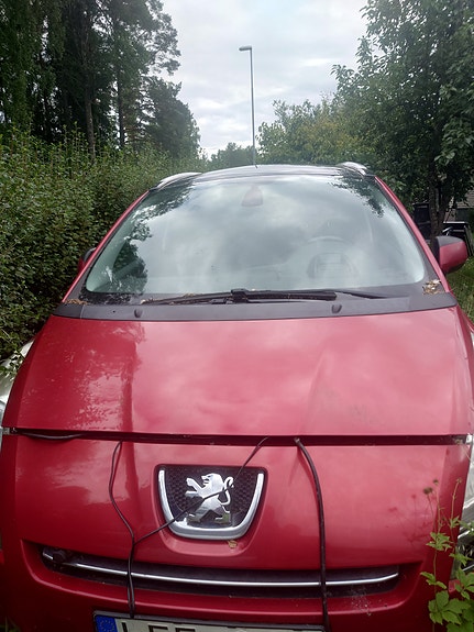 Peugeot 5008 3 of 3