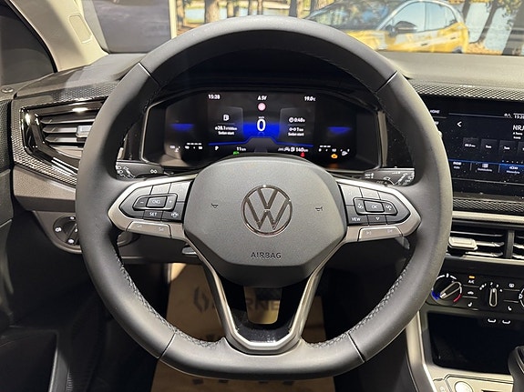 Volkswagen Polo 7 of 12