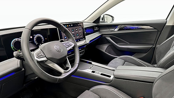 Volkswagen Passat 7 of 19