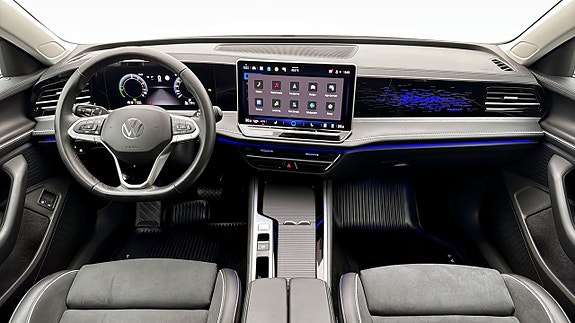 Volkswagen Passat 10 of 19