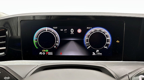 Volkswagen Passat 13 of 19