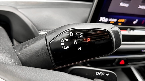Volkswagen Passat 17 of 19