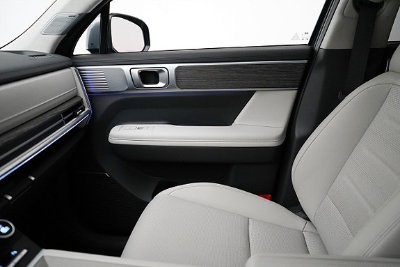 Hyundai Santa Fe 16 of 25