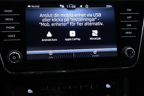 Skoda Superb 14 of 23