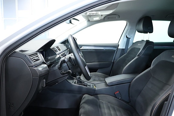 Skoda Superb 9 of 23