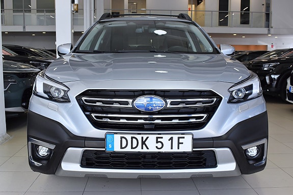Subaru Outback 2 of 5
