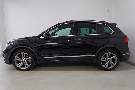 Volkswagen Tiguan 3 of 5