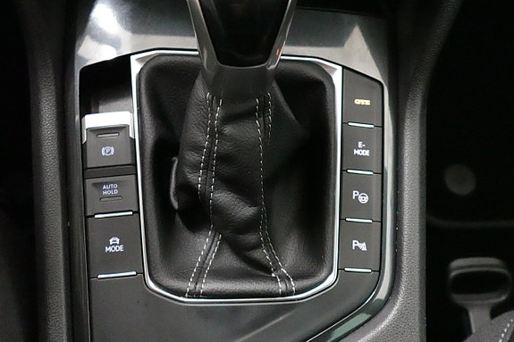 Volkswagen Tiguan 15 of 23