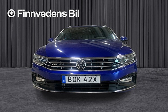 Volkswagen Passat 2 of 5
