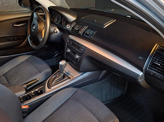BMW 116i 3 of 5