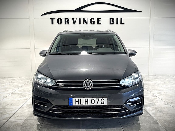 Volkswagen Touran 4 of 5