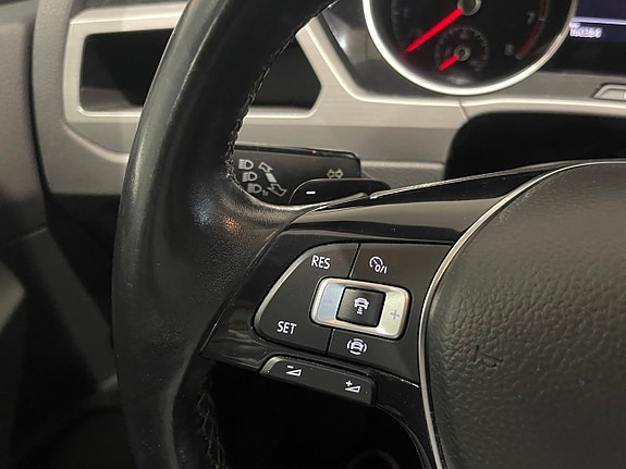 Volkswagen Touran 14 of 25