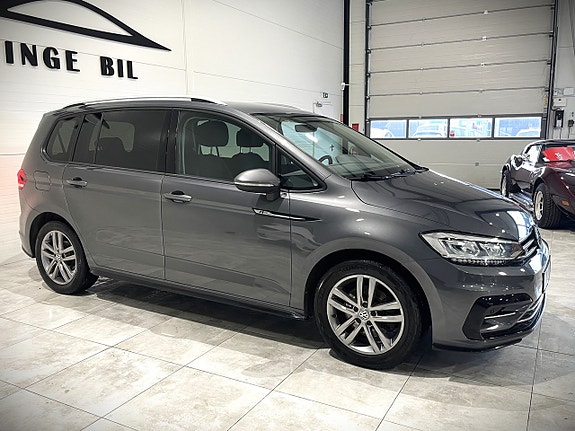 Volkswagen Touran 2 of 5