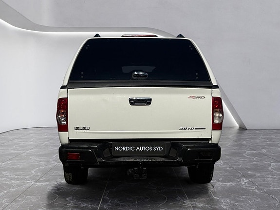 Isuzu D-max 4 of 5