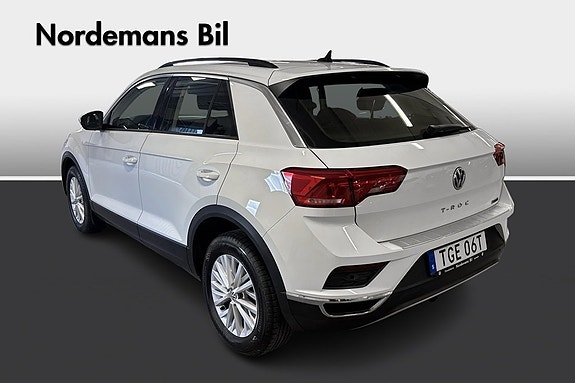 Volkswagen T-Roc 3 of 5