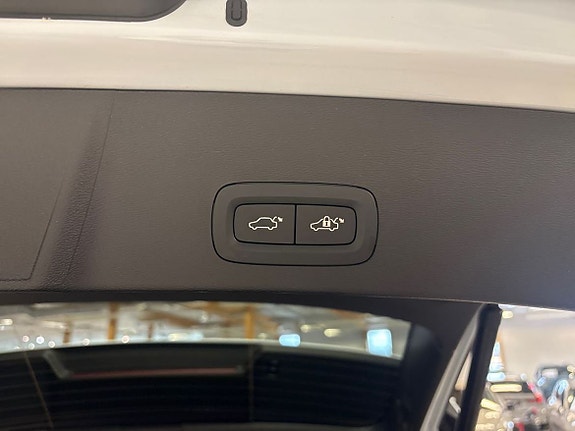 Volvo XC40 8 of 10