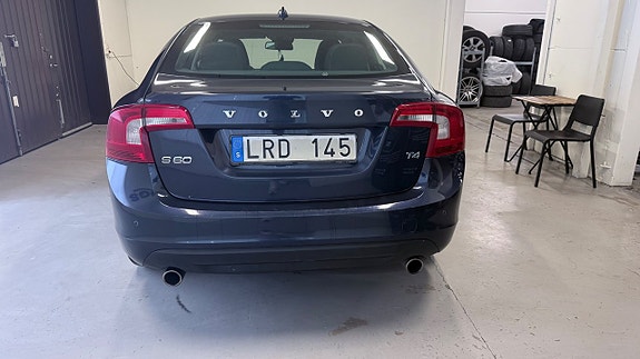 Volvo S60 5 of 5