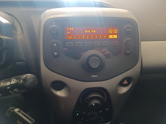 Peugeot 108 14 of 16