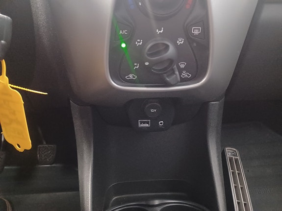 Peugeot 108 15 of 16