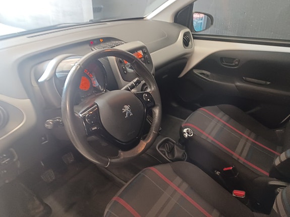 Peugeot 108 12 of 16