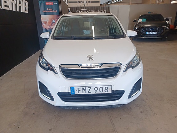 Peugeot 108 3 of 5