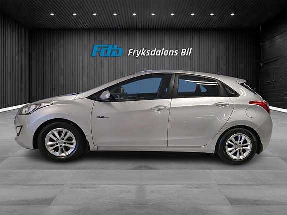 Hyundai i30 2 of 5
